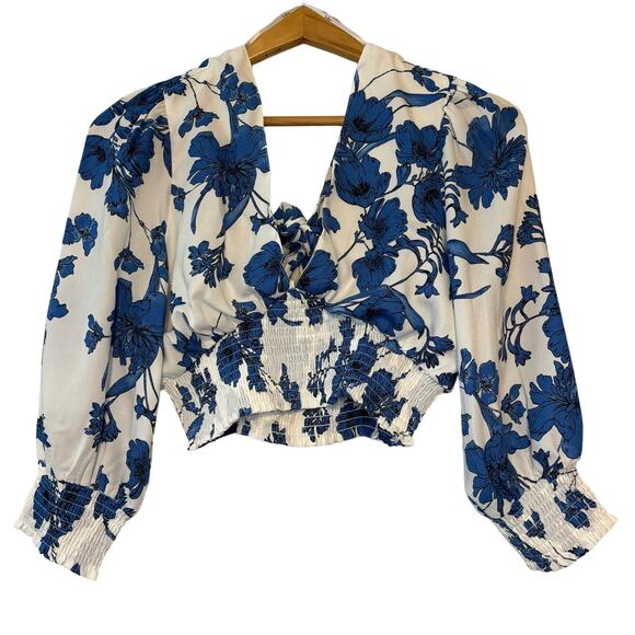 Lulus Tops - Lulus Long Sleeve Blue White Floral Crop Top Sz M